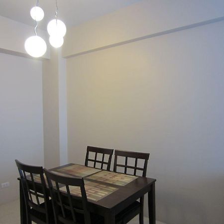 Palm Tree - Genlex Condominium Manila Kültér fotó
